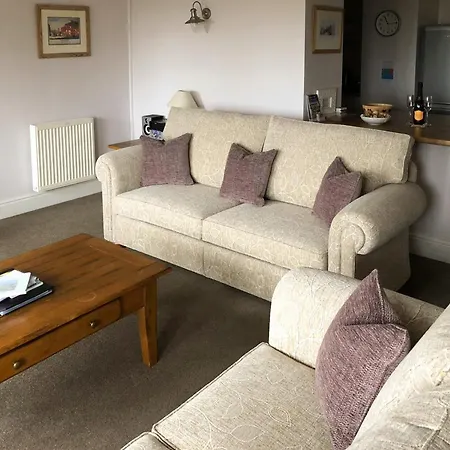 Hall Whitby Holiday home *