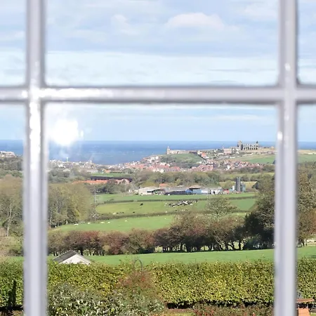 Hall Whitby Holiday home