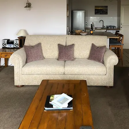 Hall Whitby Holiday home Sneaton